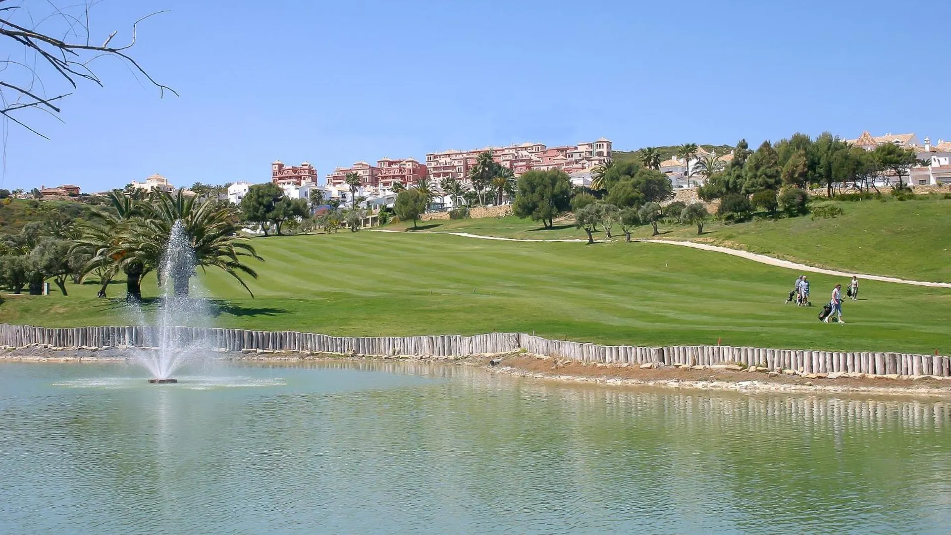 Apartment Casares Green 4 1D